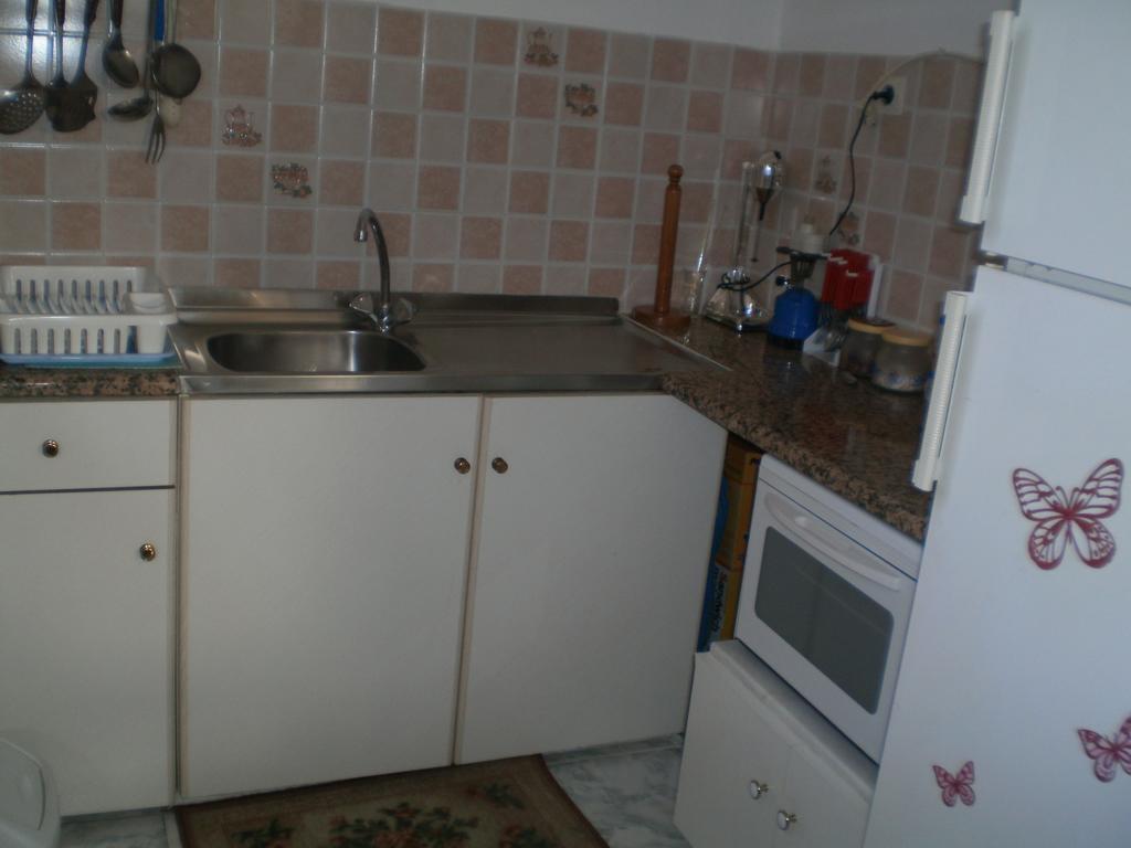 Maria Charalampaki Studios Скірос Номер фото